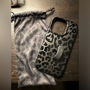 Loopy iPhone 14 Pro black cheetah print